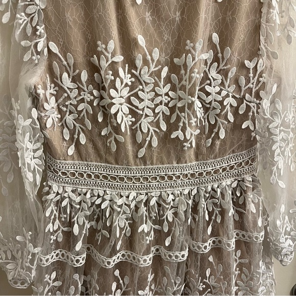 Ivy City Co Sicily Dress Long Sleeve Lace Midi Size Large - Picture 7 of 15